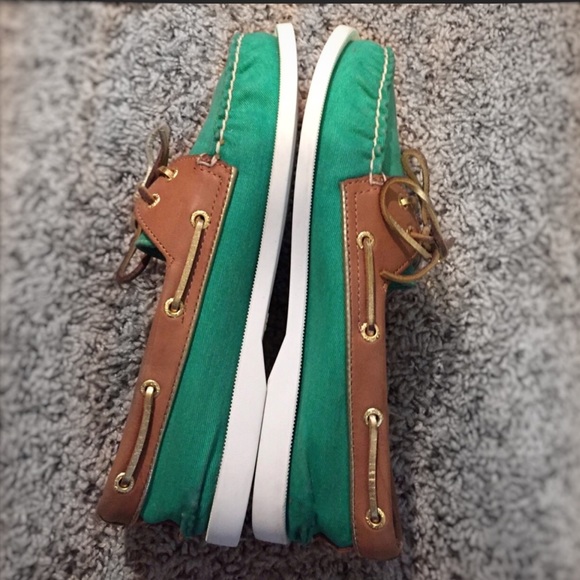 Milly of NY x Sperry Top-Sider in Green Salt Wash (New w/ original packaging) - Picture 4 of 10